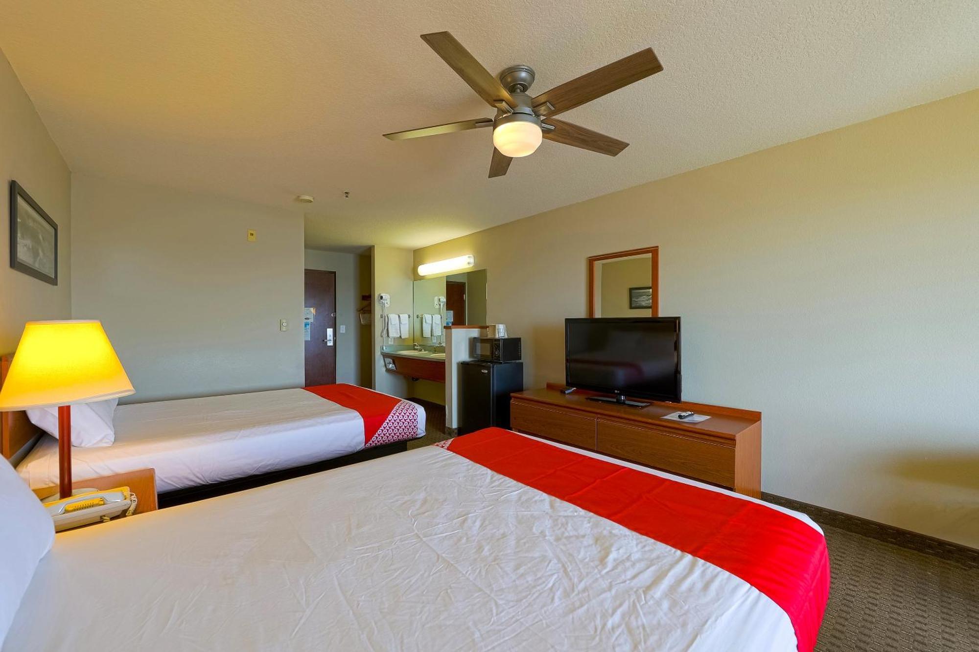 Siletz Bay Beachfront Hotel By Oyo Lincoln City Exterior photo