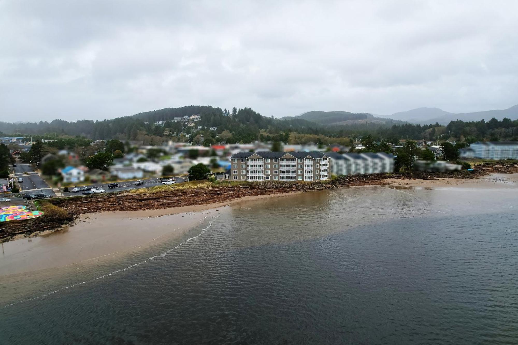 Siletz Bay Beachfront Hotel By Oyo Lincoln City Exterior photo